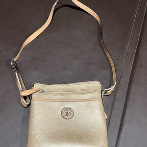 Chic Tan/gold Crossbody Bag